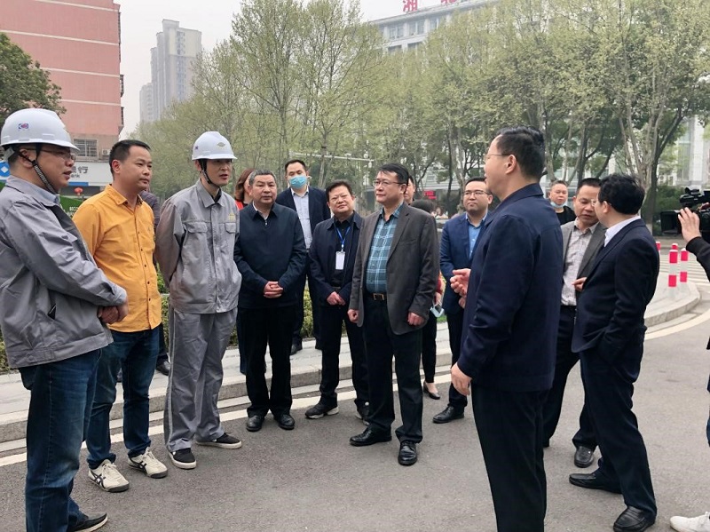陳閣輝、胡流芳一行到岳州花園項(xiàng)目檢查指導(dǎo)工作