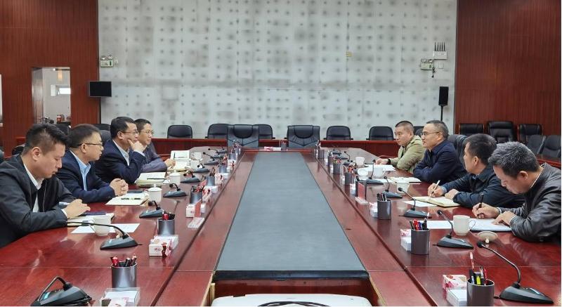 胡流芳拜訪崇左市市委常委、常務(wù)副市長羅海山