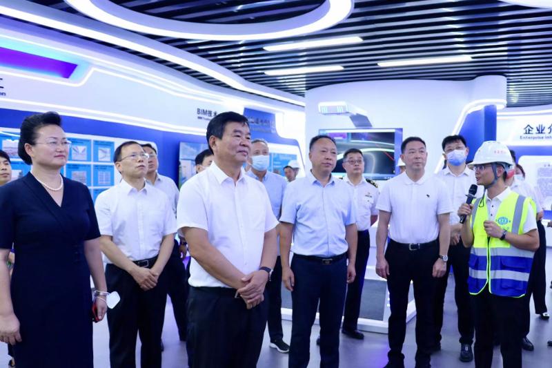 2022年9月，時(shí)任民革中央專(zhuān)職副主席，湖南省副省長(zhǎng)何報(bào)翔到岳陽(yáng)自貿(mào)片區(qū)EOD項(xiàng)目調(diào)研指導(dǎo)工作